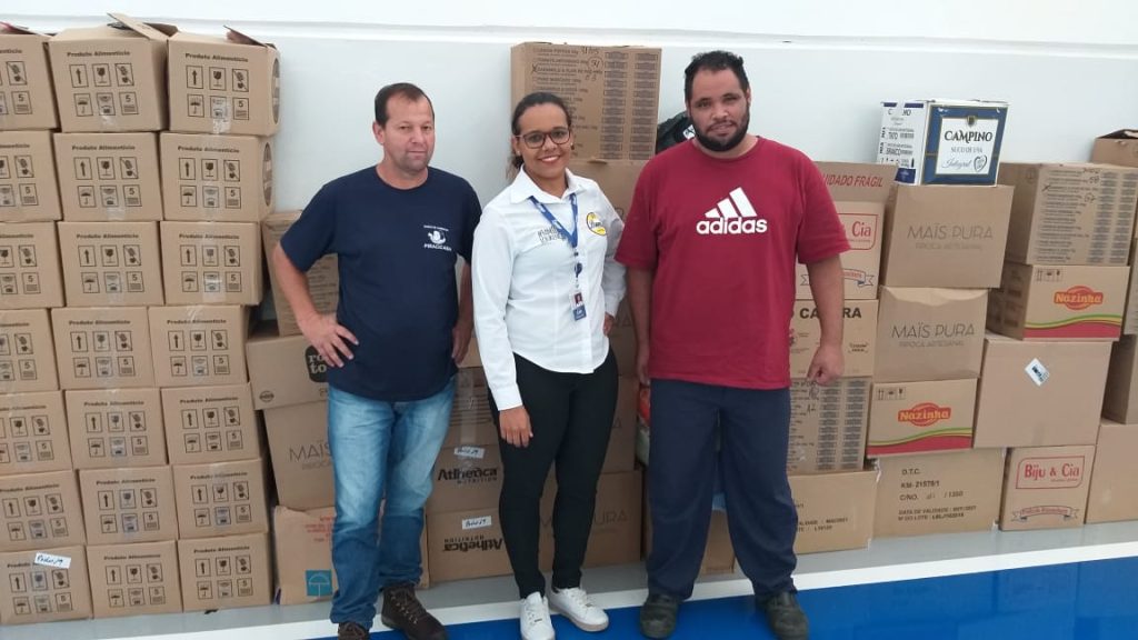 campanha-do-agasalho-na-lourenco-alimentos-bate-recorde-de-doacoes-destacada-lourenco-alimentos